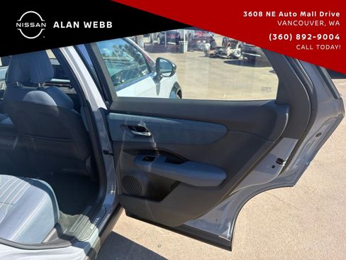 Used 2024 Nissan Ariya AWD image 22