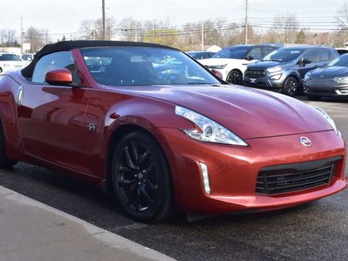 Used 2016 Nissan 370Z Roadster RWD image 11