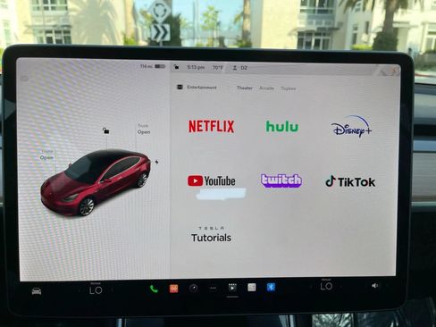 Used 2018 Tesla Model 3 Long Range RWD image 16