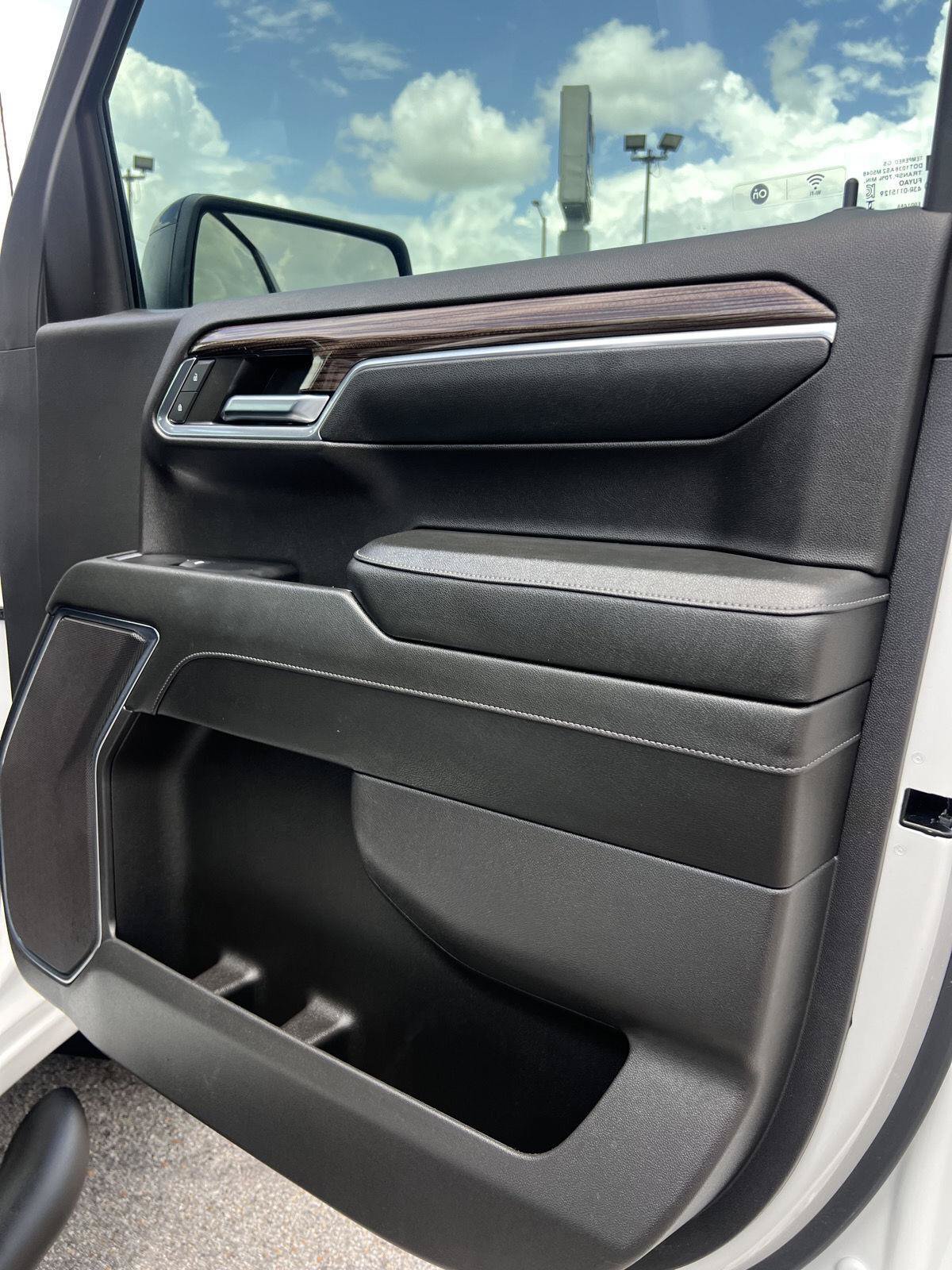 Used 2023 Chevrolet Silverado 1500 RST AWD/4WD image 23