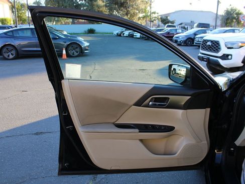 Used 2014 Honda Accord LX image 11