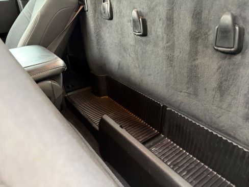 Used 2022 RAM 3500 Tradesman image 13