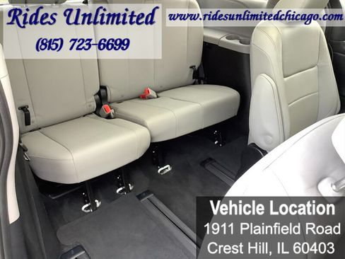 Used 2018 Toyota Sienna Limited Premium w/ Carpet Mat Package AWD/4WD image 37
