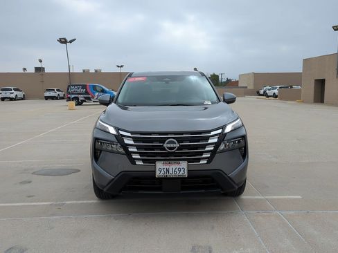 Certified 2025 Nissan Rogue SV image 2