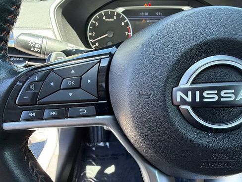 Used 2024 Nissan Altima 2.5 SR FWD image 19