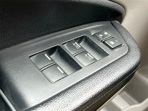 Used 2017 Honda Pilot EX-L image 17