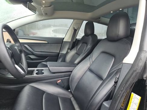 Used 2023 Tesla Model 3 Standard Range RWD image 4