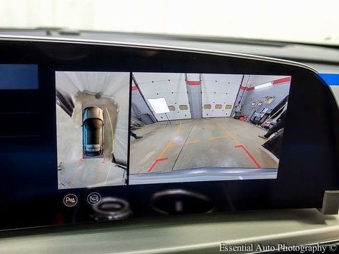 New 2025 Cadillac Lyriq Luxury w/ LPO, Floor Liner Package image 16