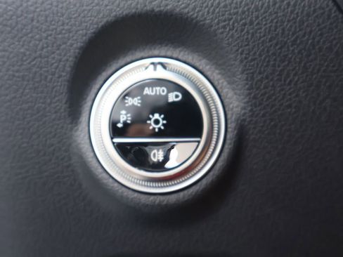 Used 2025 Mercedes-Benz CLE 450 4MATIC Coupe image 19