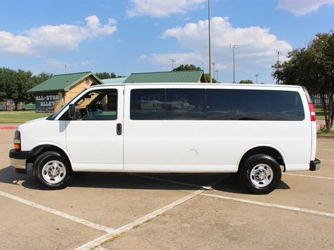 Used 2024 Chevrolet Express 3500 LT w/ LT Preferred Equipment Group RWD image 2
