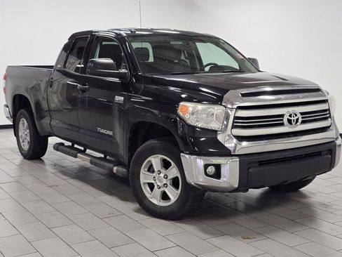 Used 2017 Toyota Tundra SR5 image 2