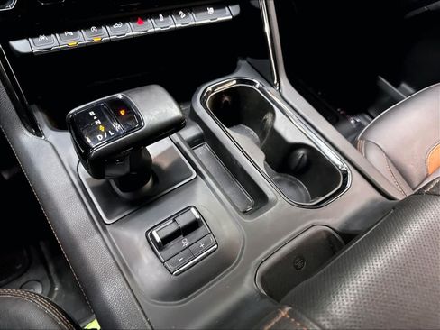 Used 2023 GMC Sierra 1500 AT4 w/ AT4 Premium Package AWD/4WD image 39