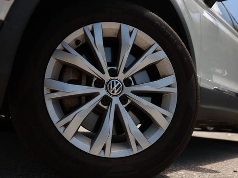 Used 2018 Volkswagen Tiguan S FWD image 50