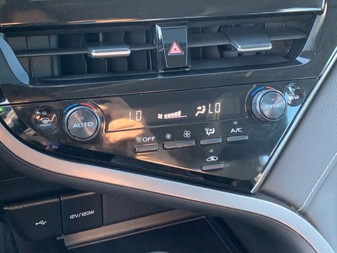 Used 2023 Toyota Camry SE w/ Convenience Package FWD image 23