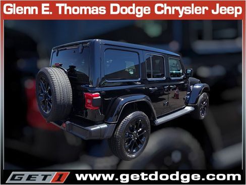 Used 2021 Jeep Wrangler Unlimited Sahara w/ Safety Group AWD/4WD image 9