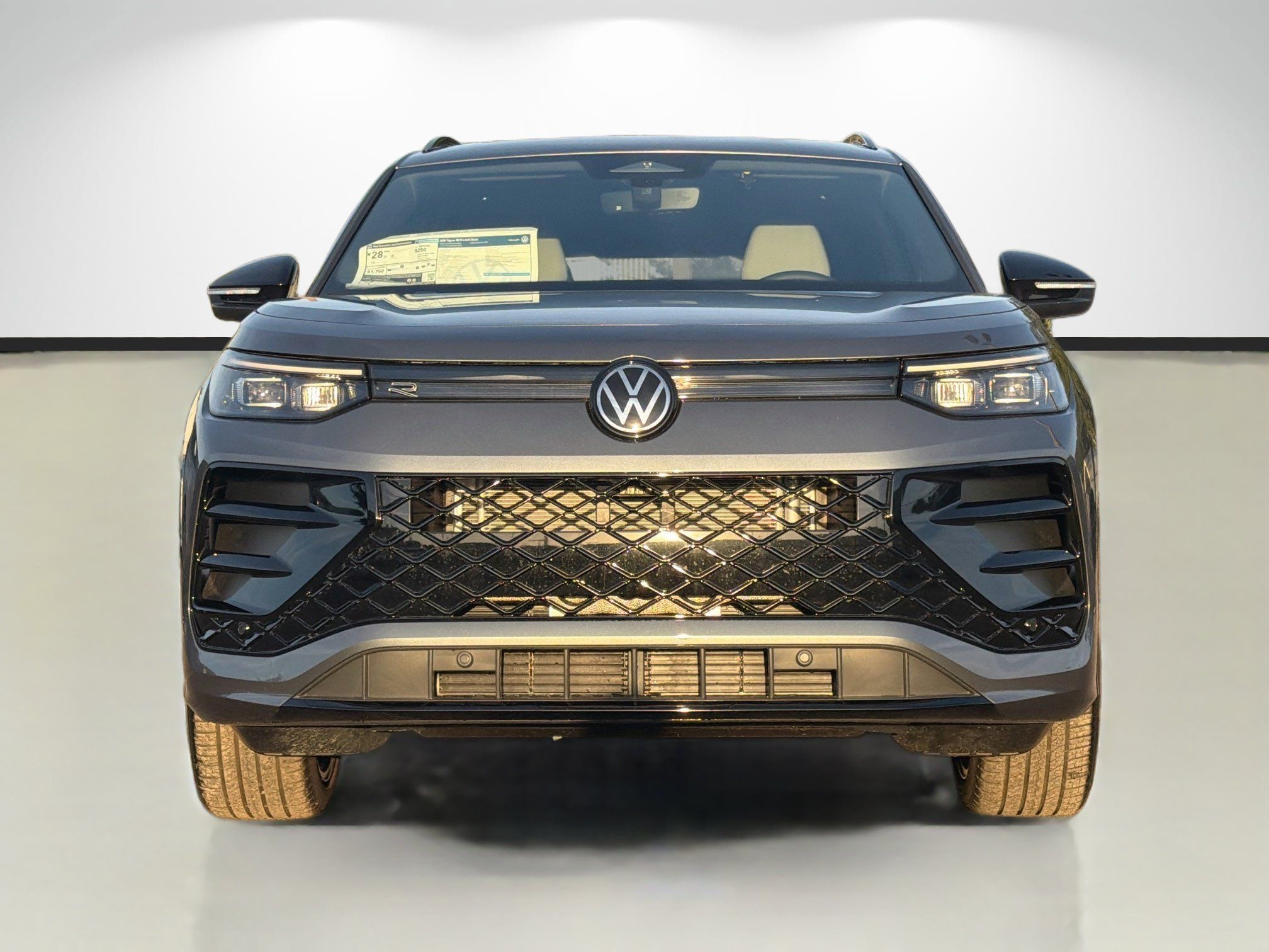 Certified 2026 Volkswagen Tiguan SE R-Line FWD image 8