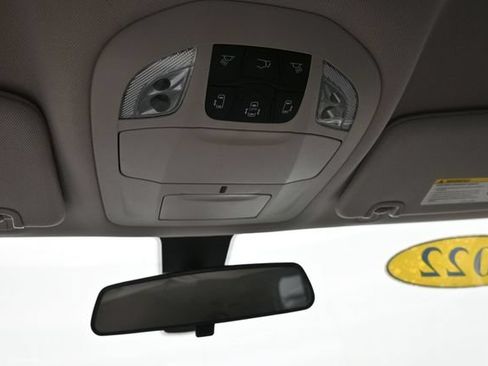 Used 2022 Chrysler Voyager LX FWD image 41