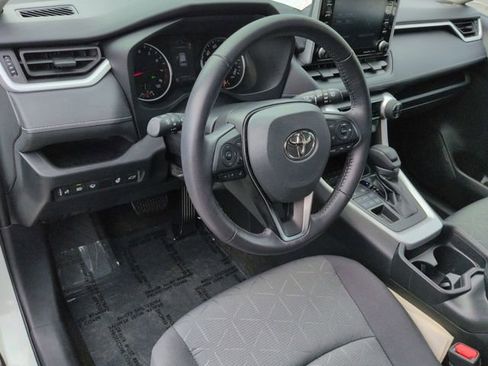 Certified 2021 Toyota RAV4 XLE w/ Convenience Package AWD/4WD image 13