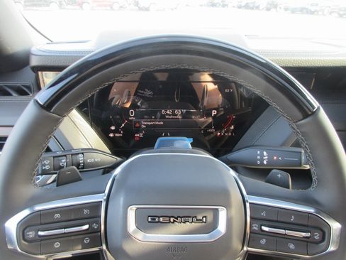 New 2026 GMC Yukon Denali w/ Denali Reserve Package image 19