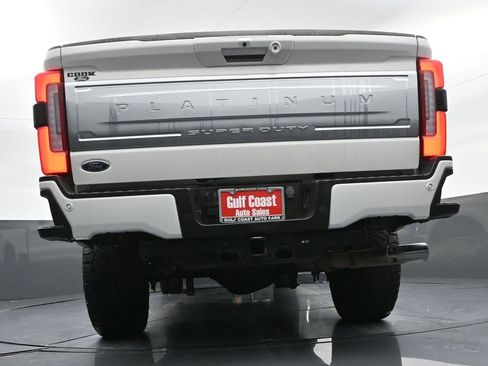 Used 2024 Ford F250 Platinum image 36