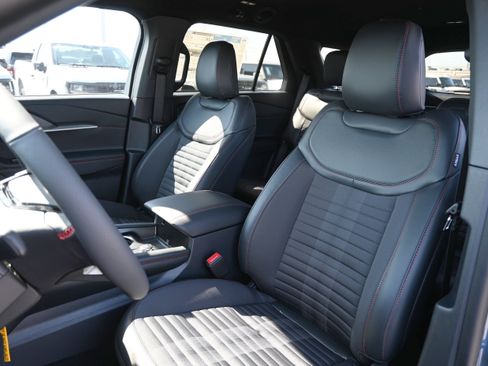 New 2026 Ford Explorer ST-Line w/ ST-Line Street Pack RWD image 32