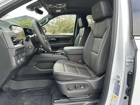 New 2026 Chevrolet Suburban High Country RWD image 15