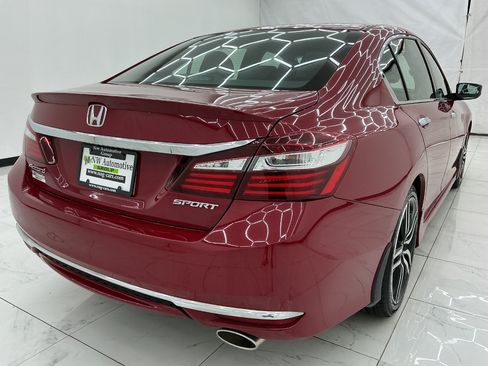 Used 2017 Honda Accord Sport image 8
