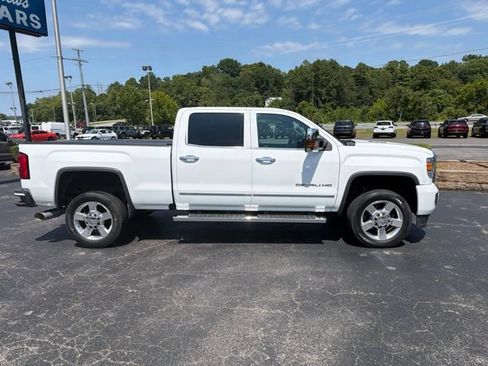 Used 2016 GMC Sierra 2500 Denali w/ Duramax Plus Package AWD/4WD image 2