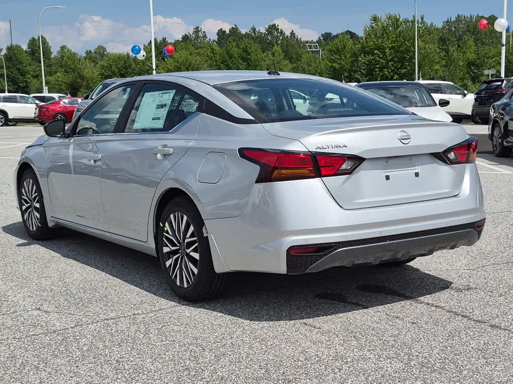 New 2026 Nissan Altima 2.5 SV FWD image 4