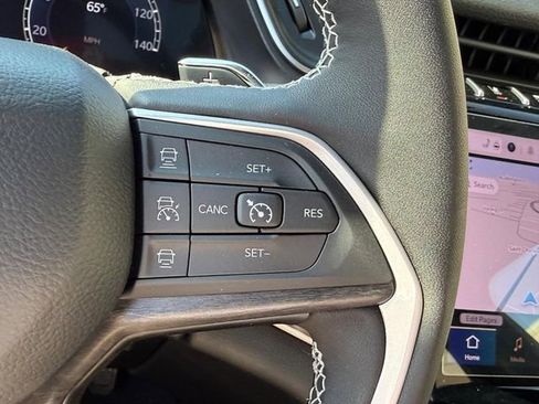 New 2025 Jeep Grand Cherokee L Limited w/ Trailer Tow Package image 15