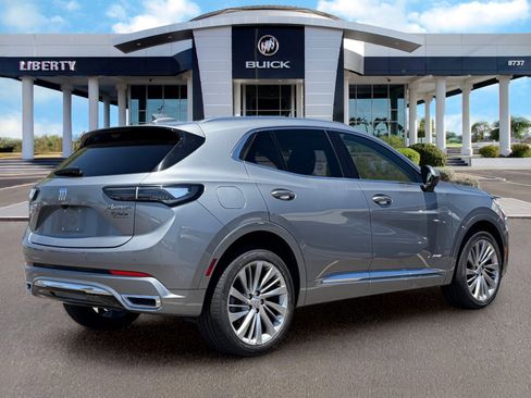 Used 2025 Buick Envision Avenir AWD/4WD image 2