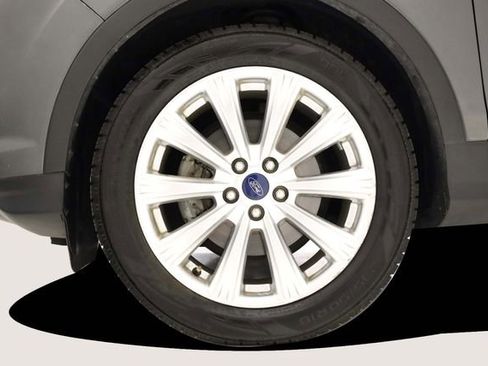 Used 2019 Ford Escape SEL image 9