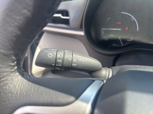 Used 2022 Toyota Sienna XLE FWD image 37