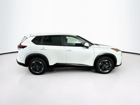 Used 2025 Nissan Rogue SV AWD/4WD image 10
