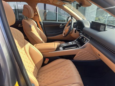 Used 2024 Genesis GV80 3.5T image 12