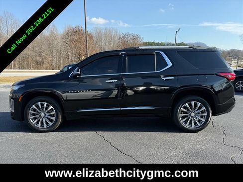Used 2023 Chevrolet Traverse Premier AWD/4WD image 8