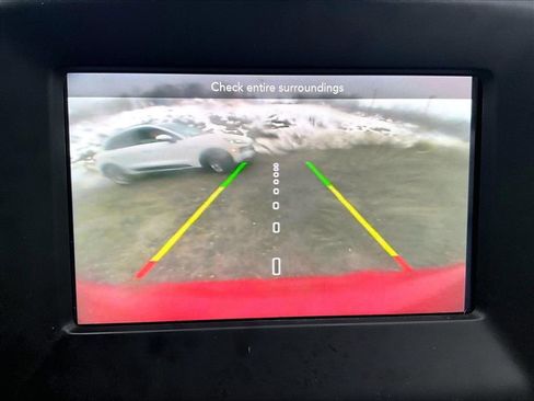 Used 2018 Jeep Compass Latitude w/ Popular Equipment Group image 19