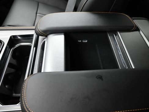 New 2026 Jeep Grand Wagoneer 4WD image 15