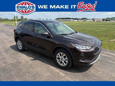 Certified 2023 Ford Escape Active AWD/4WD image 1