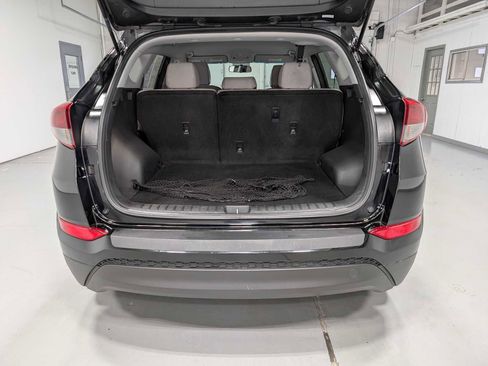 Used 2018 Hyundai Tucson SE image 38