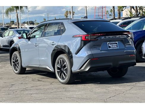 New 2026 Subaru Solterra Premium image 5