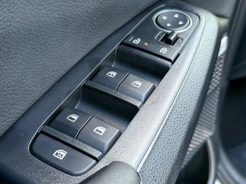 New 2026 Kia Seltos SX w/ SX Sunroof Package image 14