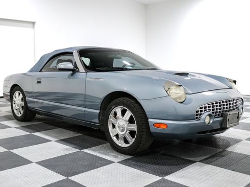 Used 2005 Ford Thunderbird RWD image 2