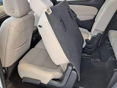 Used 2024 Chevrolet Traverse LS w/ Safety Package image 28