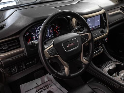 Used 2021 GMC Acadia Denali w/ Denali Ultimate Package AWD/4WD image 5