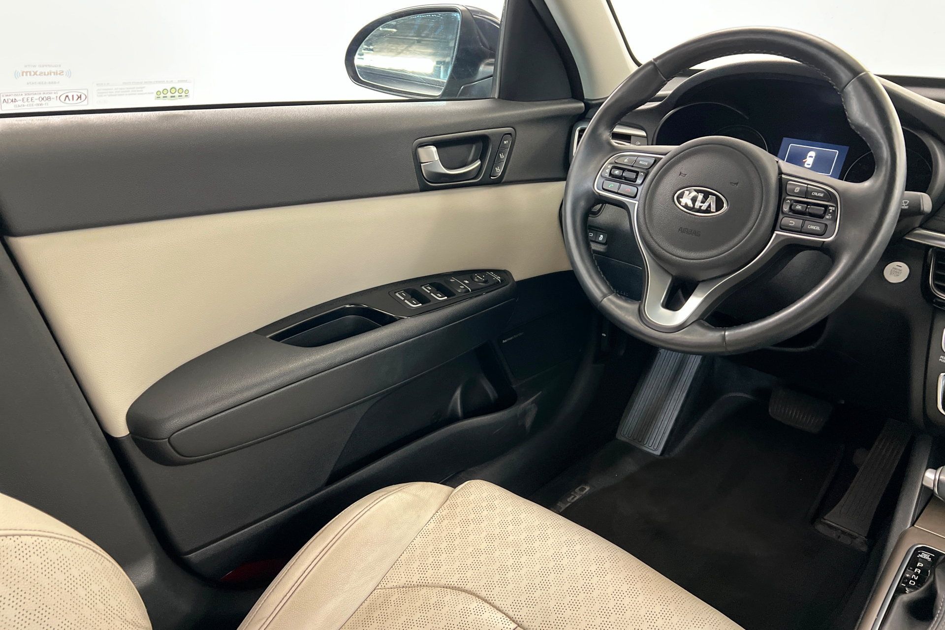 Used 2018 Kia Optima EX FWD image 11