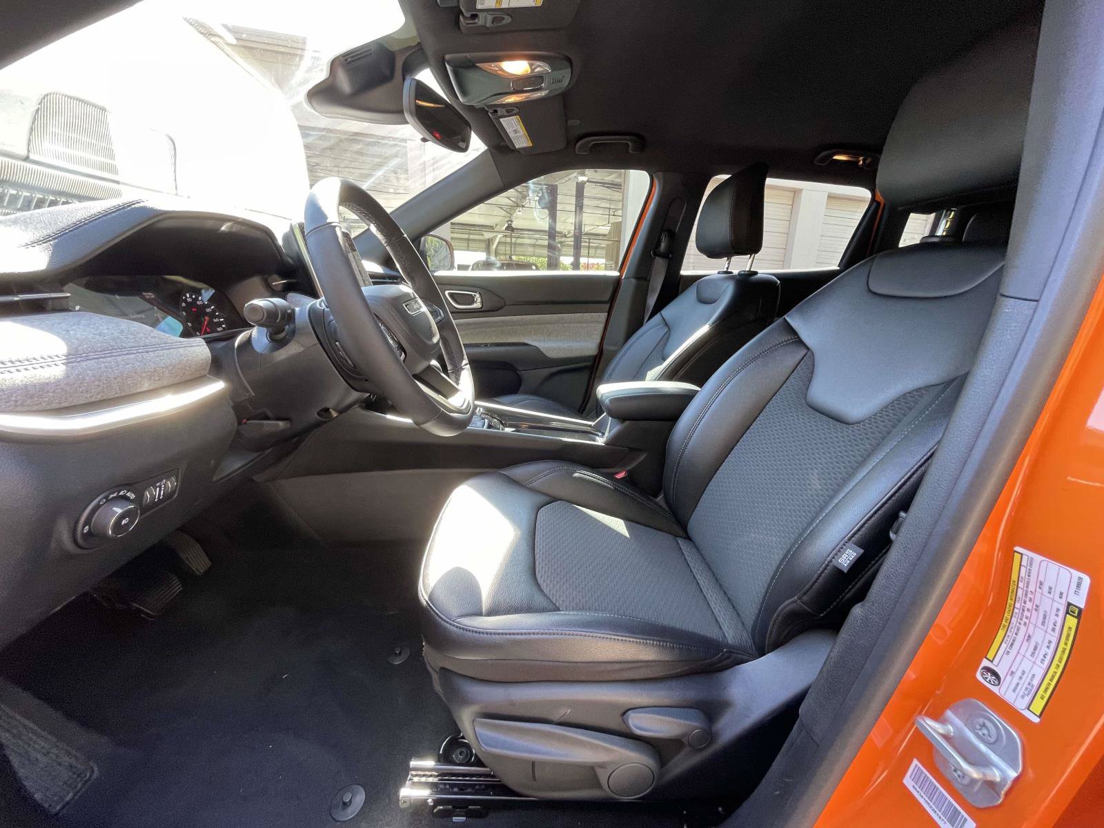 Used 2026 Jeep Compass Latitude AWD/4WD image 15