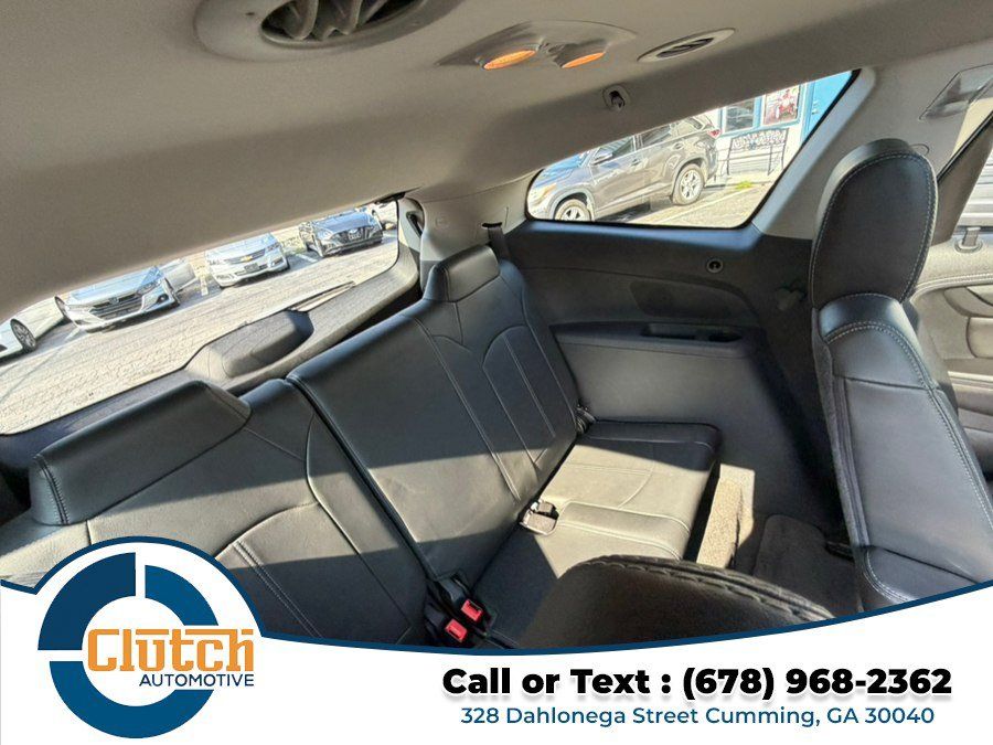 Used 2016 Chevrolet Traverse LT FWD image 23