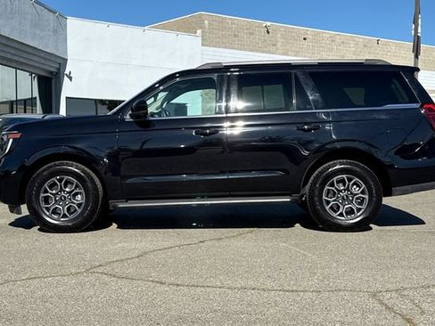 Used 2025 Ford Expedition Active AWD/4WD image 7