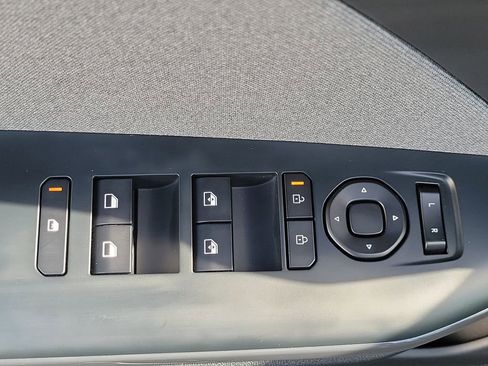 Used 2025 Kia K4 EX image 19